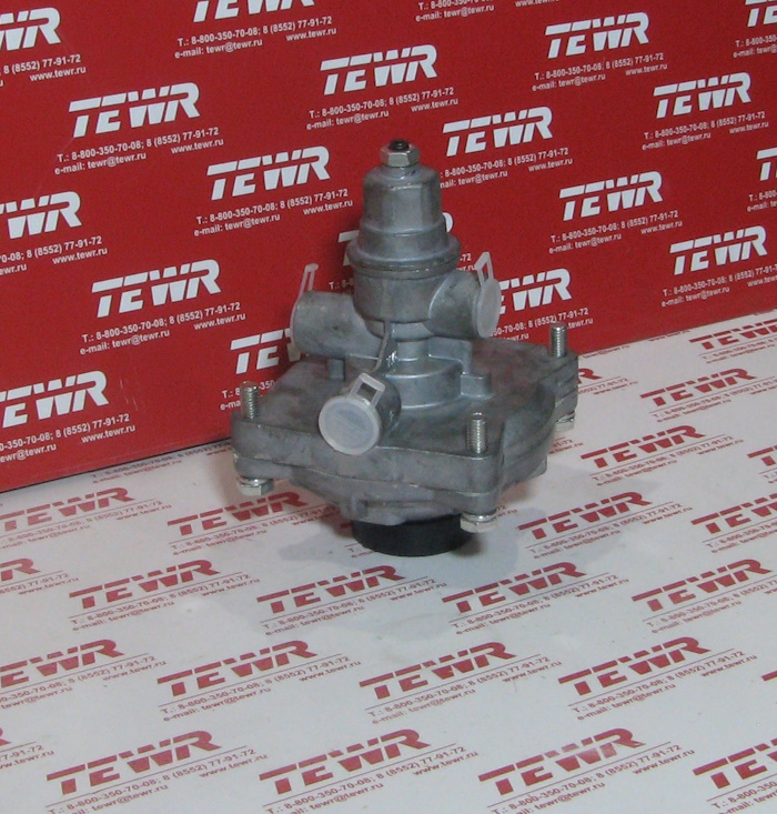 Клапан управления тормозами прицепа однопроводный КУТП-1 100-3522110 (КМ1003522110)